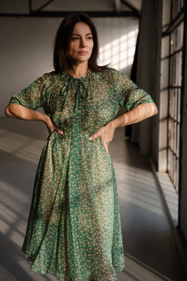 Dress Green Star